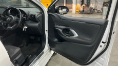 Toyota Yaris 1.5 Hybrid Icon 5dr CVT Hybrid Hatchback